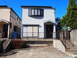 鈴蘭台駅徒歩10分！平成9年建築！カースペース2台並列可！室内一部リフォーム中！眺望大変良好！日当たり良好！浴室からの眺望良好！