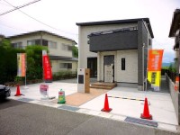 ◆土地約６６坪！　◆カースペース３台分！
◆マリンホーム施工、耐震等級３のお家！　
◆夏は涼しく冬温かい高気密高断熱住宅！
◆南東側道路で日当り良好！
