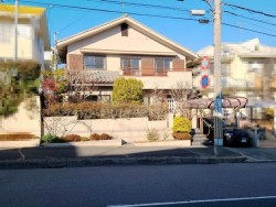 南向き！　日当たり良好！　
北鈴蘭台駅徒歩１３分・神戸中央病院まで約210ｍ