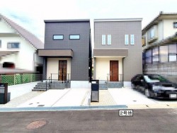 南北両面道路・日当り良好！　並列駐車２台可能！

◆エネファームと太陽光のダブル発電で環境にも家計にもダブルで優しいお家！
◆夏は涼しく冬は暖かい高気密高断熱住宅！