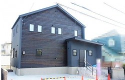 全館空調、耐震等級３の新築戸建て！　駐車３台可！　玄関に手洗い付き！　設備充実で収納豊富！