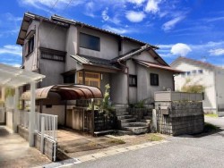 ●建築条件なし土地!
●角地!
●更地渡し!
●道路との高低差無し!
●フラットな平坦値!
●閑静な住宅地!
●お好きな工務店・ハウスメーカーで建築可能!