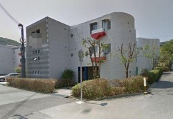 1・2階のメゾネット住居！　南向きバルコニーで日当り良好！