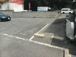 建築条件無し土地！　お好きな工務店・ハウスメーカーで建築できます！　現況駐車場！