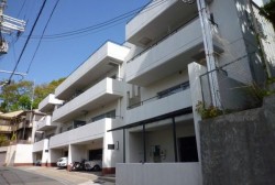 オーナーチェンジ物件！　南向きバルコニー！　神戸電鉄「鈴蘭台」駅徒歩５分！