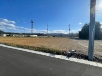 神戸市一円でお部屋を探すなら不動産情報満載のセンチュリー21ハウジング流通 ●全9区画宅地分譲！
●建築条件無し！
●お好きなハウスメーカーで建築可能！
●敷地面積77坪～83坪！
●高低差の平坦地！
●綺麗な区画割！
●日当たり良好！