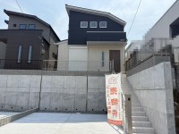 新築戸建て２号地　耐震等級３取得！　断熱等級５！　ＬＤＫ床暖房！　電動シャッター！　樹脂サッシ！