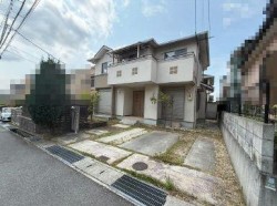 南側道路! 駐車並列2台可! 全居室収納あり!