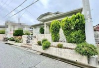 土地約６４坪の整形地！　ＬＤＫ約２０帖の広さ！　南向きバルコニー！　全居室６帖以上！