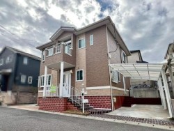 令和７年１０月リフォーム済！　駐車３台可！　ＬＤＫ約１９帖！