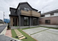 新築戸建て　Ｅ号棟！　駐車３台可！　地震に強い家！