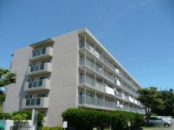 〇最上階の南向き3LDK！明るい陽光が差し込む開放感良好の居住空間です。〇3面採光で日当たり・通風・眺望ともに優れた快適なお部屋。