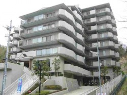 現在賃貸中、収益物件として検討ください。