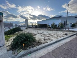 山陽電気鉄道本線の山陽明石駅まで徒歩8分、JR山陽本線の明石駅まで徒歩10分と、通勤、通学便利。２方道路、明るく開放的な環境が魅力です。