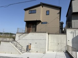 ■マリンホーム施工の新築戸建て!11-6号地
■神鉄山の街駅徒歩5分
■耐震等級3 高断熱住宅
■太陽光発電、エネファーム設置