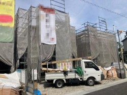 新築戸建て 1期3号棟 駐車2台可! ランドリールームあり!
