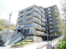 ３面バルコニー！　日当たり・通風良好！　各居室収納あり！