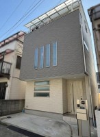 ●西灘駅徒歩3分
●令和4年7月建築
●太陽光発電システム4.2KW
●オール電化
●蓄電池完備5.6KW
●カースペース1台分有