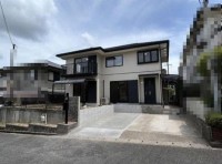 キッチン、浴室、トイレ、給湯器新規入替、外壁屋根塗装済、車庫2台