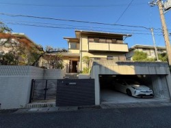 神戸市一円でお部屋を探すなら不動産情報満載のセンチュリー21ハウジング流通 ■令和6年6月室内全面リフォーム済
■シャッター付ガレージ並列２台
■大和ハウス施工の家