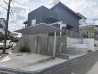 神戸市一円でお部屋を探すなら不動産情報満載のセンチュリー21ハウジング流通 ■神鉄北鈴蘭台駅徒歩５分
■令和５年１０月建築平屋戸建　建築後未入居です
■土間コンクリート敷多目的スペースあり