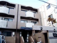★北鈴蘭台駅より徒歩1分です。駅周辺には商
業施設充実！生活便利です
