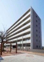 WiーFi導入済みマンション。買い物にも便利な物件。