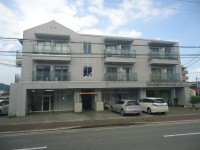 インターネット無料や宅配ボックス設備のあるマンションです!
オートロックや防犯カメラ設置で、単身生活でも心強いセキュリティー対策マンションです。
室内フルリフォーム済み!