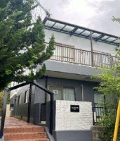 鈴蘭台西口駅徒歩2分。専用庭ありの物件。