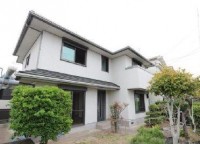 堀込電動シャッター車庫あり。積水ハウスの注文住宅仕様の物件。