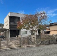 ペット相談可能。駐車場3台可の物件。